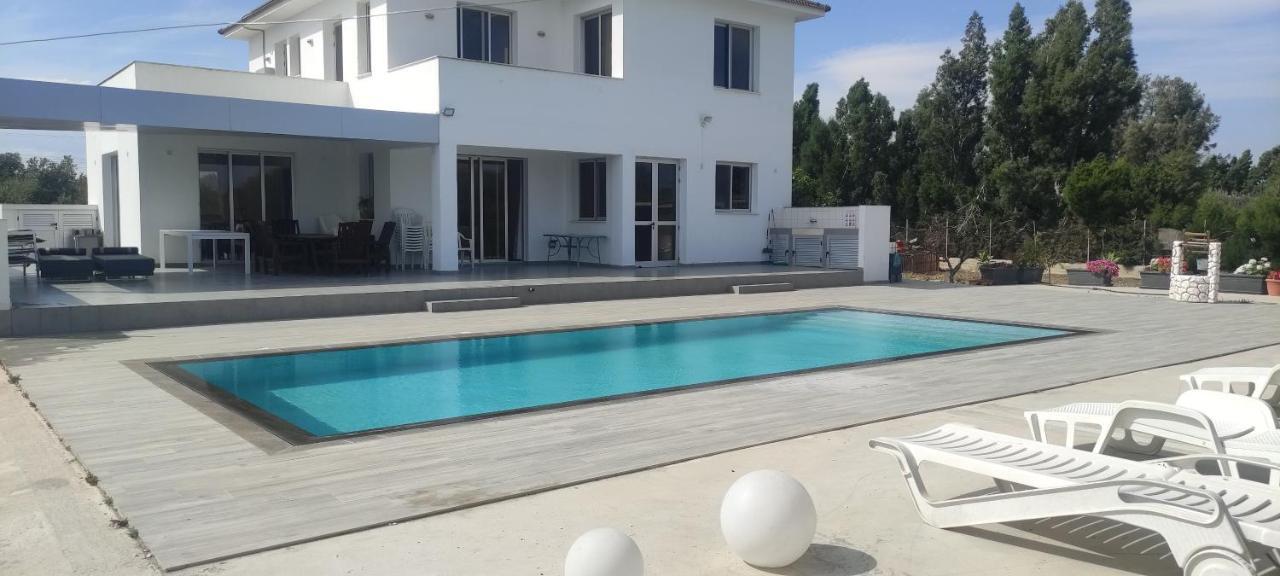 Kiti Village Villa, Cyprus, Salt-Water Pool, 6 Bedrooms, Larnaca Exterior foto